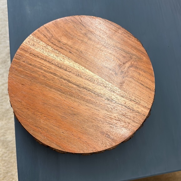 Round Wooden Stand. Made in India - Picture 3 of 3